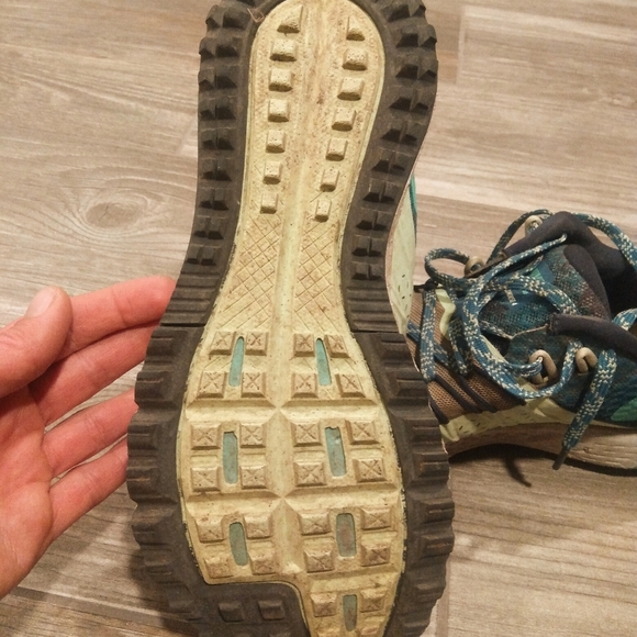 Trail running shoes - Picture 3 of 3